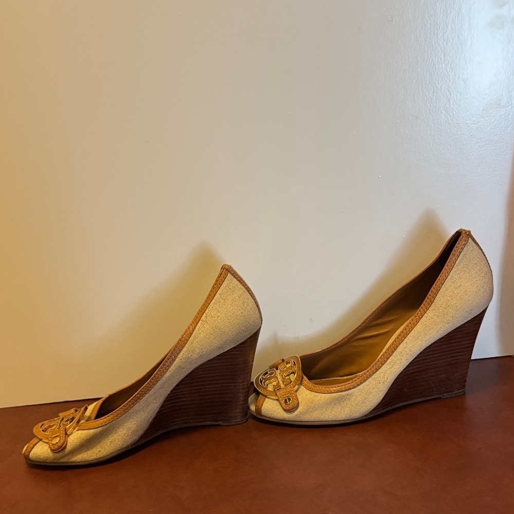Tory Burch Brown and Cream Peep-Toe Heels - Picture 3 of 9
